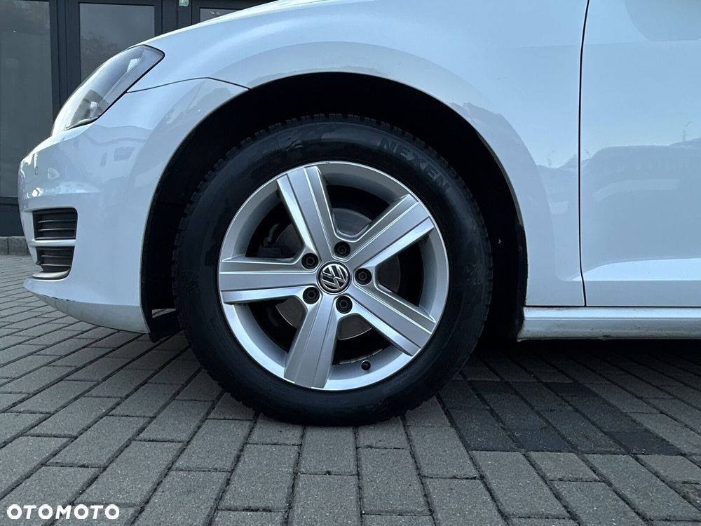 Volkswagen Golf 1.2 TSI BMT Comfortline - 24
