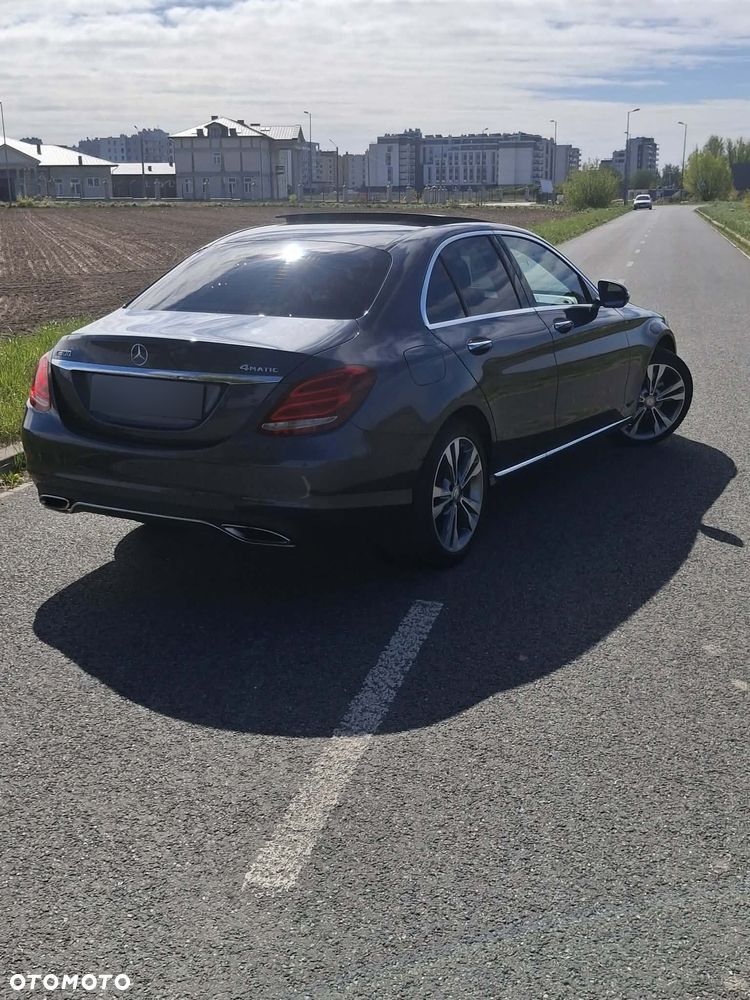 Mercedes-Benz Klasa C 300 7G-TRONIC Exclusive - 4
