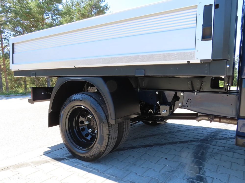 Iveco DAILY 130 Km L3 Podwójna Kabina Doka Dubel Brygadowy MIXTO 7-Mio Os.+1073 Kg Ład. Skrzynia 2410 mm Dł. Renomowanej Firmy SCATTOLINI Rozstaw Osi 3504 mm WZMACNIANY HAK 3000 Kg 29 Tys Km Przeb. Stan Auta JAK NOWY POLECAM - 8