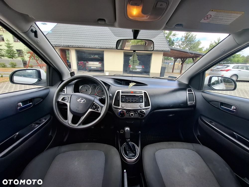 Hyundai i20 - 11