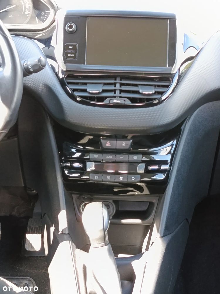 Peugeot 208 PureTech 110 Stop & Start Allure - 12