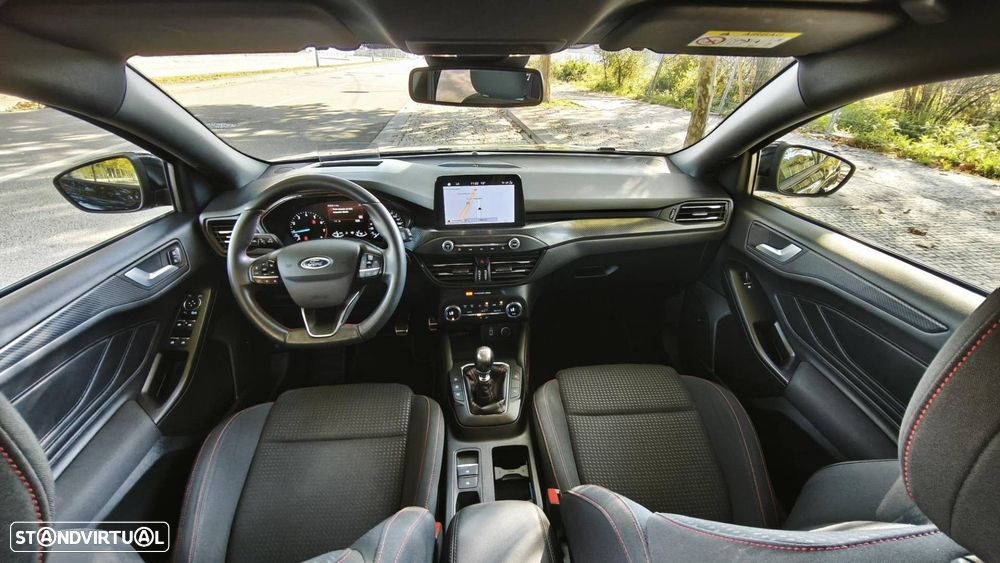Ford Focus SW 1.0 EcoBoost MHEV ST-Line - 27