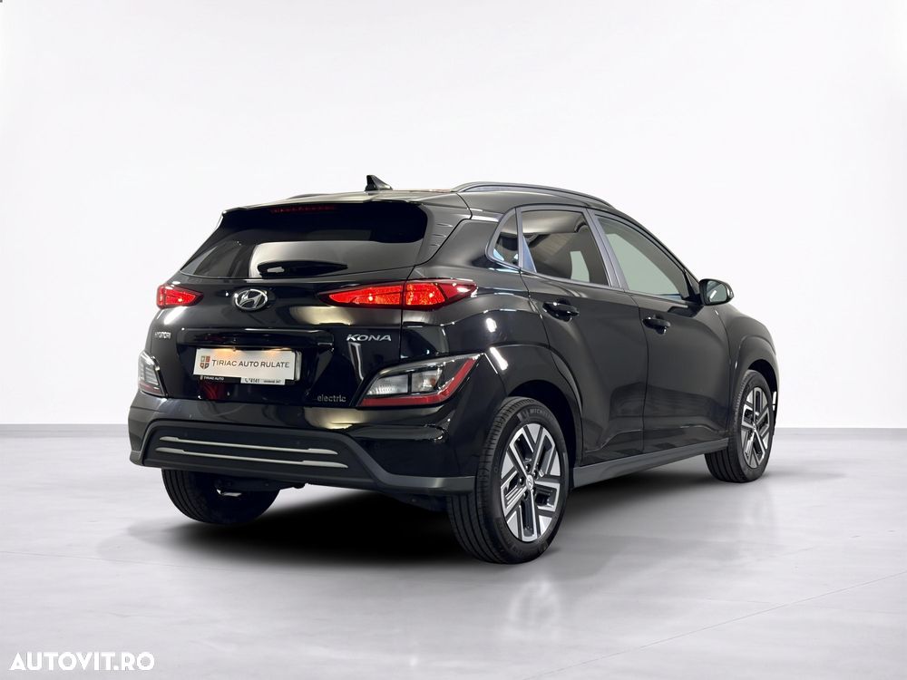 Hyundai KONA - 7
