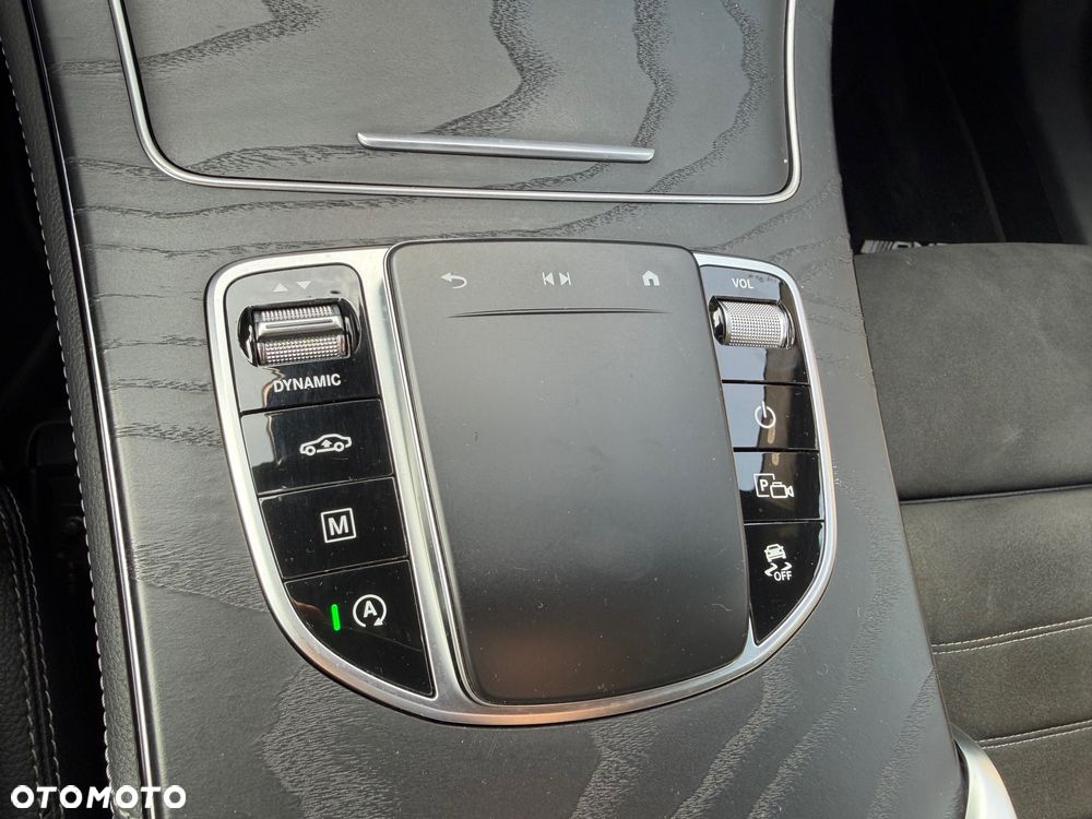 Mercedes-Benz GLC - 14