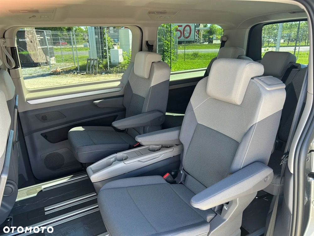 Volkswagen Multivan - 16