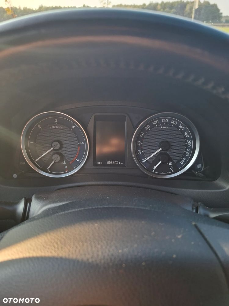 Toyota Auris 2015 photo 5
