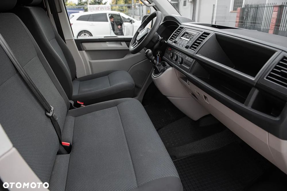 Volkswagen Transporter - 12