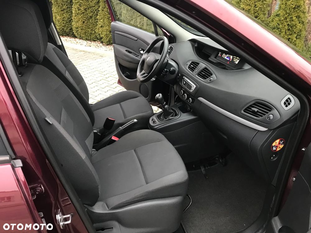 Renault Grand Scenic - 22