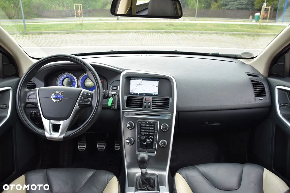 Volvo XC 60 D5 AWD RDesign - 22