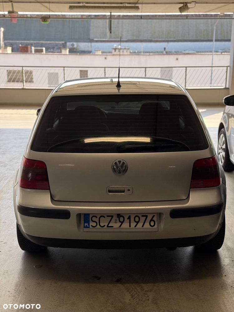Volkswagen Golf 1.4 Comfortline - 4