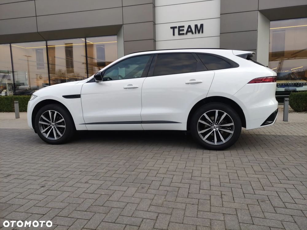 Jaguar F-Pace - 8