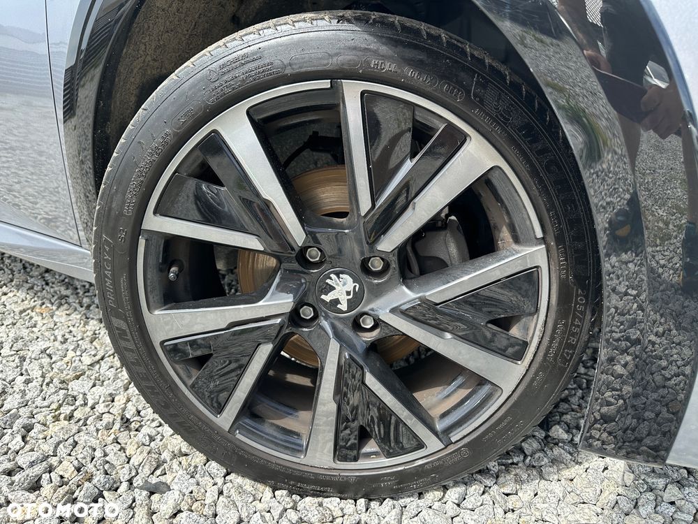Peugeot 208 PureTech 100 GT - 30