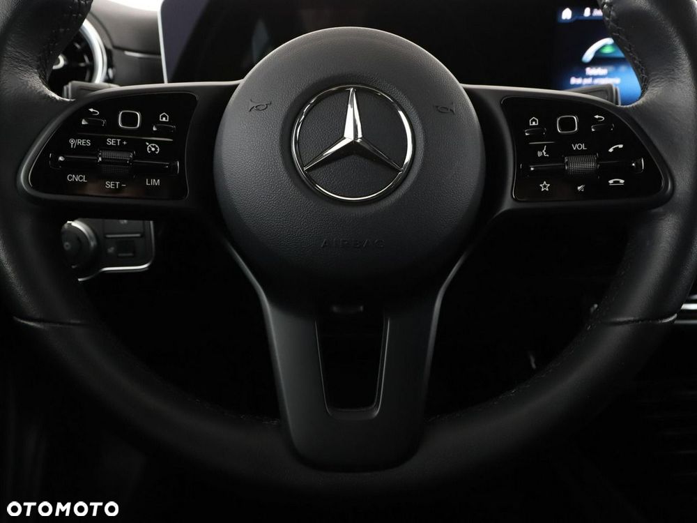 Mercedes-Benz CLA 180 d 7G-DCT - 22