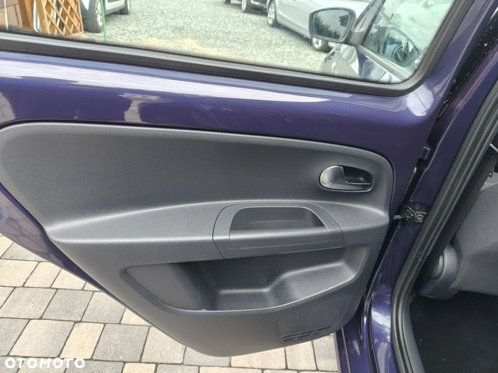 Volkswagen up! - 26
