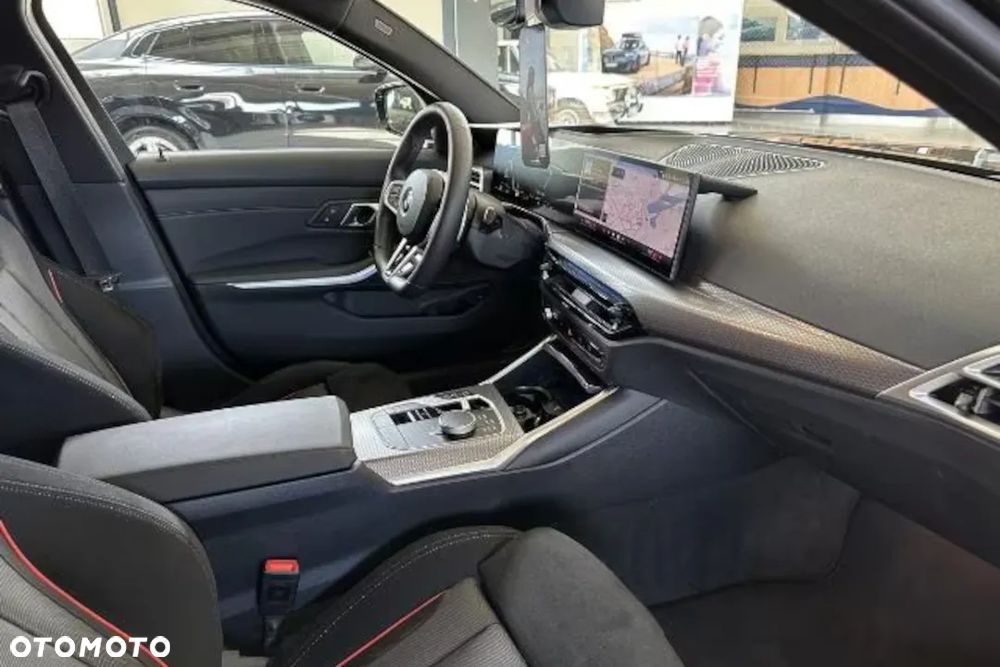 BMW Seria 3 318i M Sport - 28