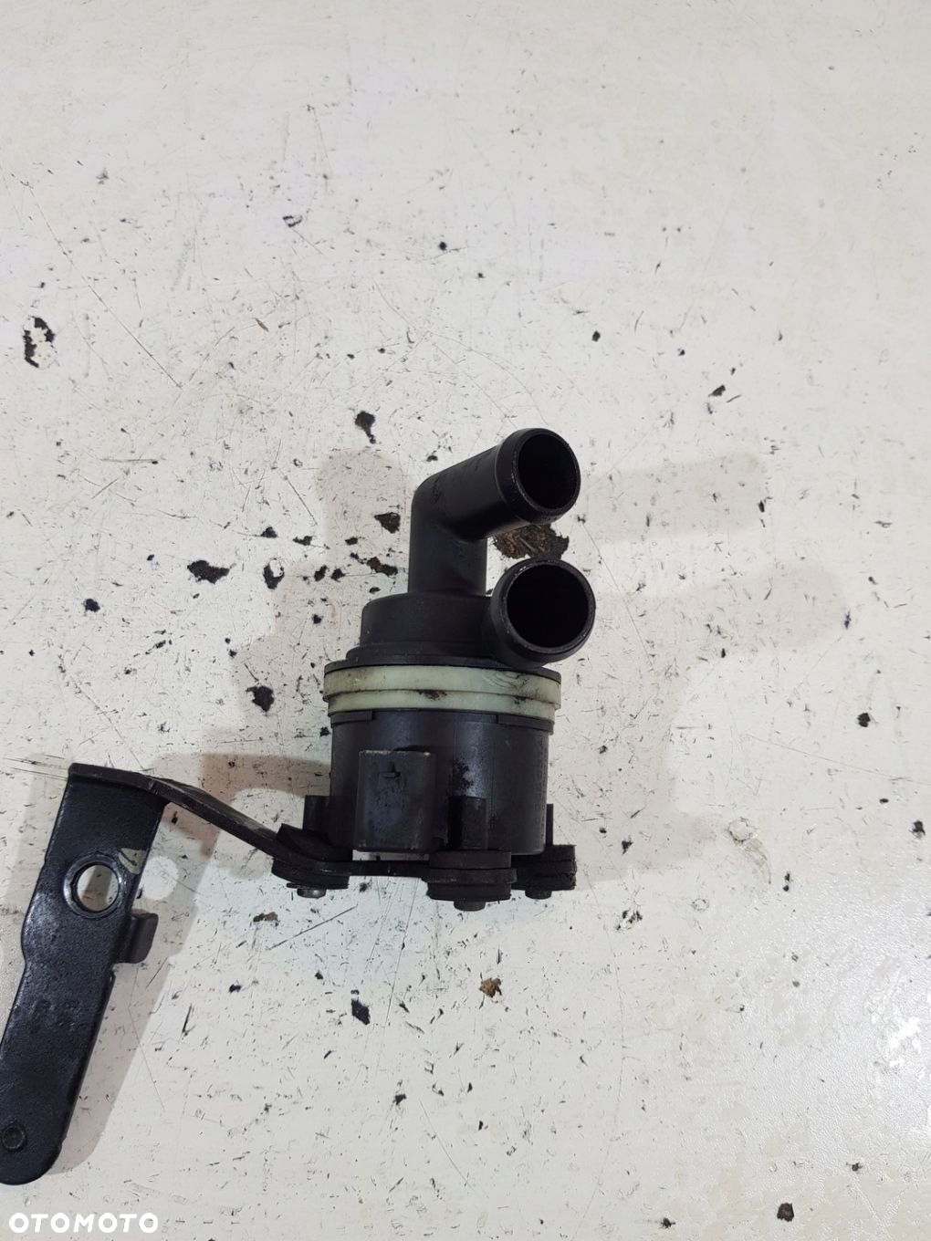 DODATKOWA POMPA WODY 5N0965561A VW SKODA AUDI A4 B8 A5 Q5 A6 C7 2.0 TDI - 8