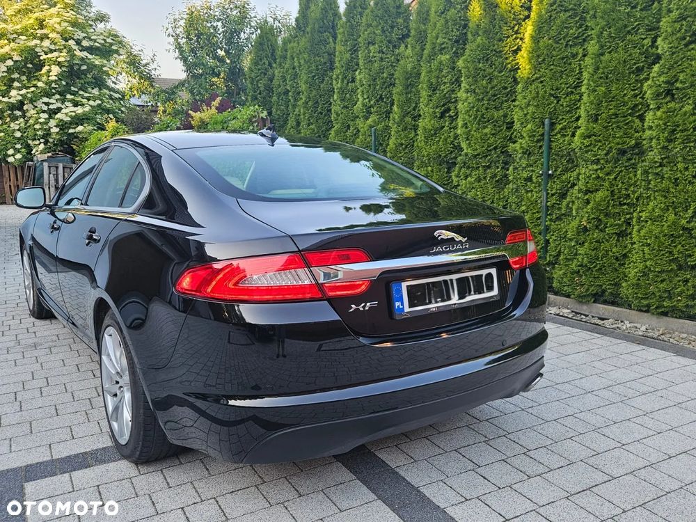 Jaguar XF 2.2 D Luxury - 2