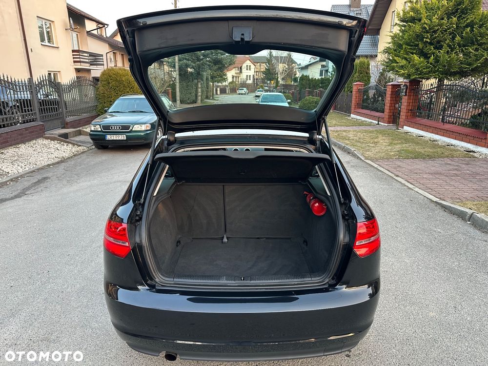 Audi A3 Sportback 1.6 TDI DPF Attraction - 22