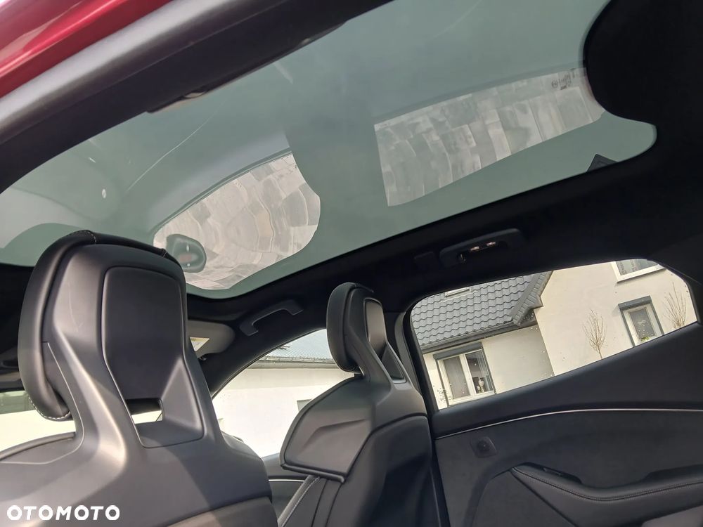 Ford Mustang Mach-E AWD GT - 12