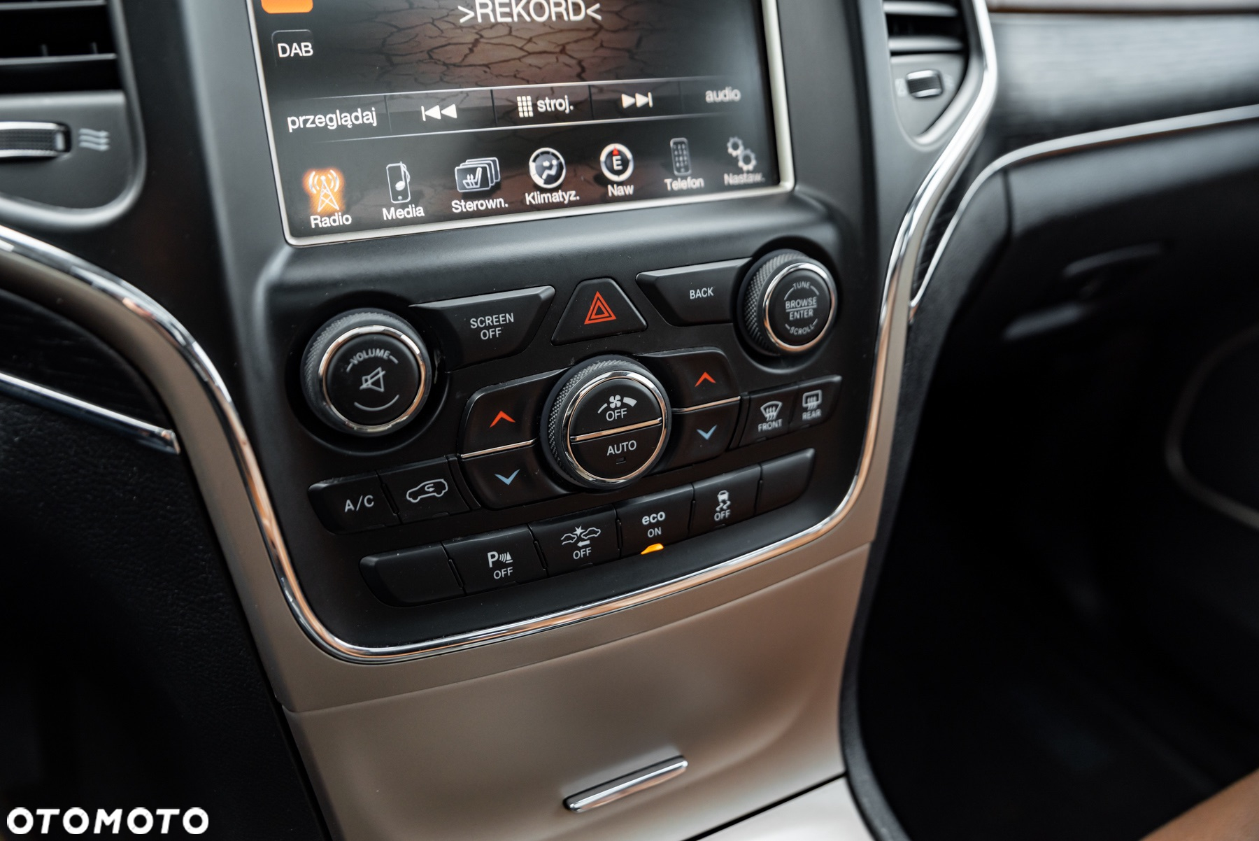 Jeep Grand Cherokee 3.0 CRD Overland Summit - 38