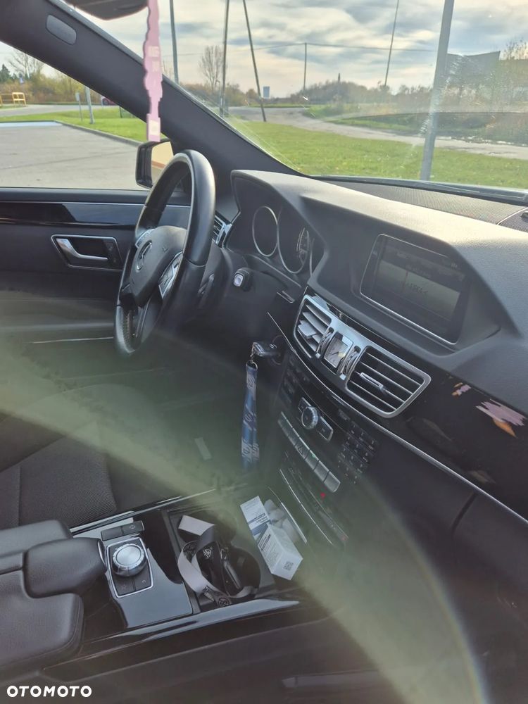 Mercedes-Benz Klasa E 220 BlueTEC 4-Matic Classic - 14