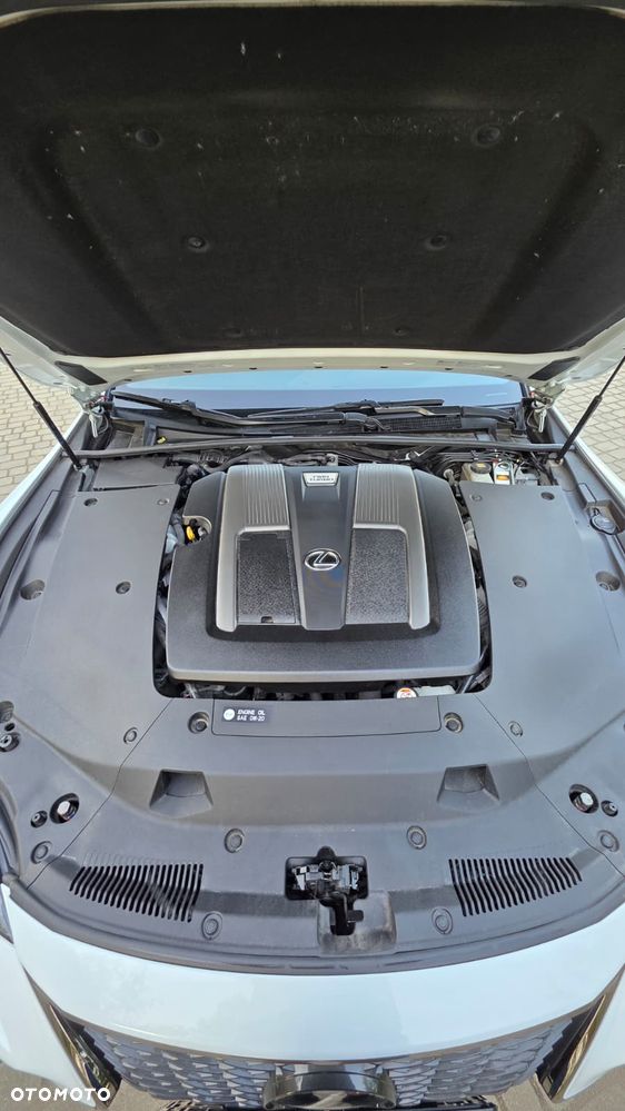 Lexus LS - 21