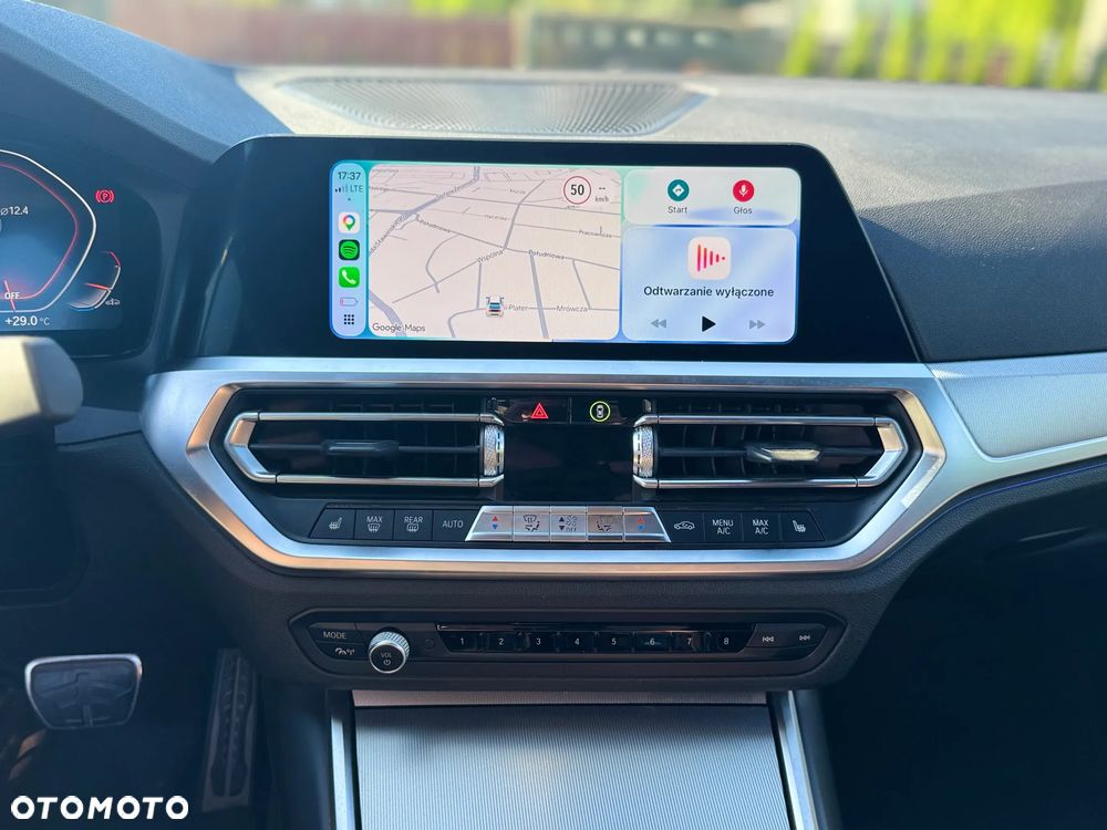 BMW Seria 3 320i xDrive M Sport Shadow sport - 10