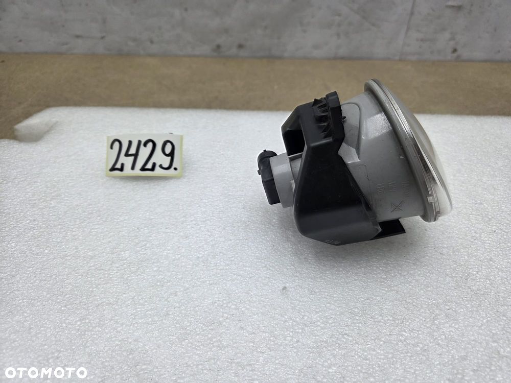 Toyota rav4 Prius lexus ES 350H 81220-47010 halogen lewy - 3