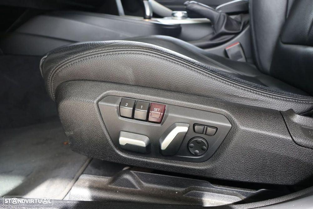 BMW 330 e iPerformance Line Sport - 18
