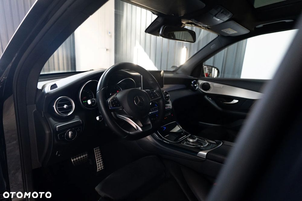 Mercedes-Benz GLC 300 4-Matic - 23
