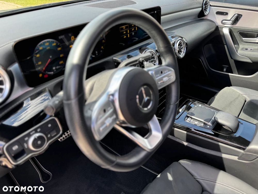Mercedes-Benz CLA 250 4-Matic Edition 1 7G-DCT - 19