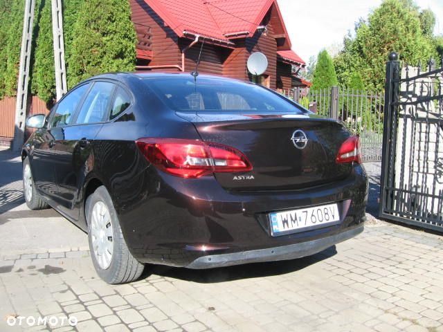 Opel Astra 1.6 Essentia EU6 - 8