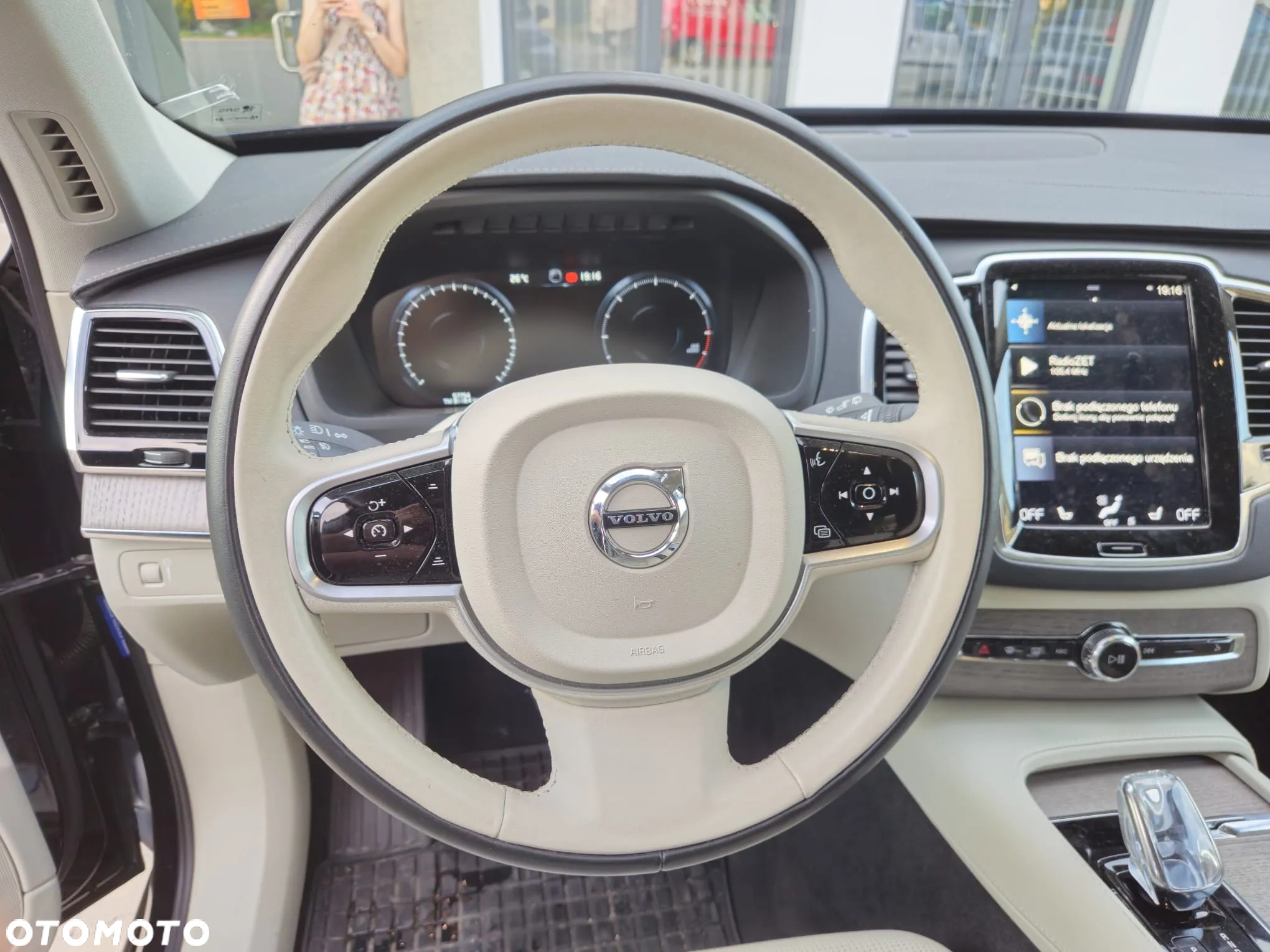 Volvo XC 90 - 8