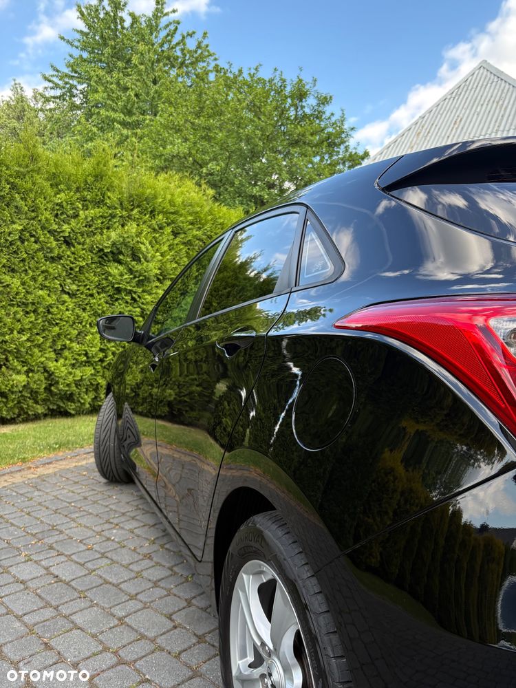Hyundai i30 blue 1.6 CRDi Style - 9