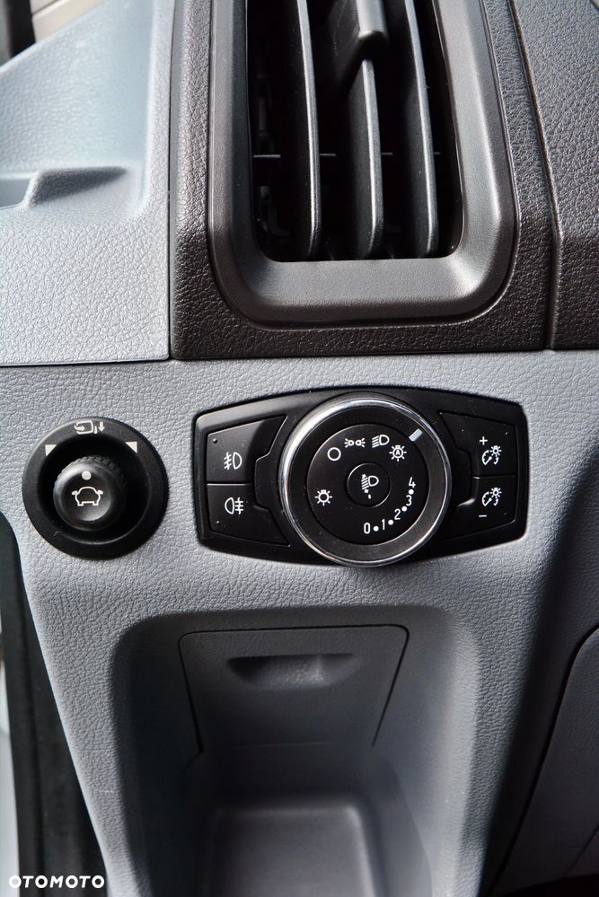 Ford Transit - 12