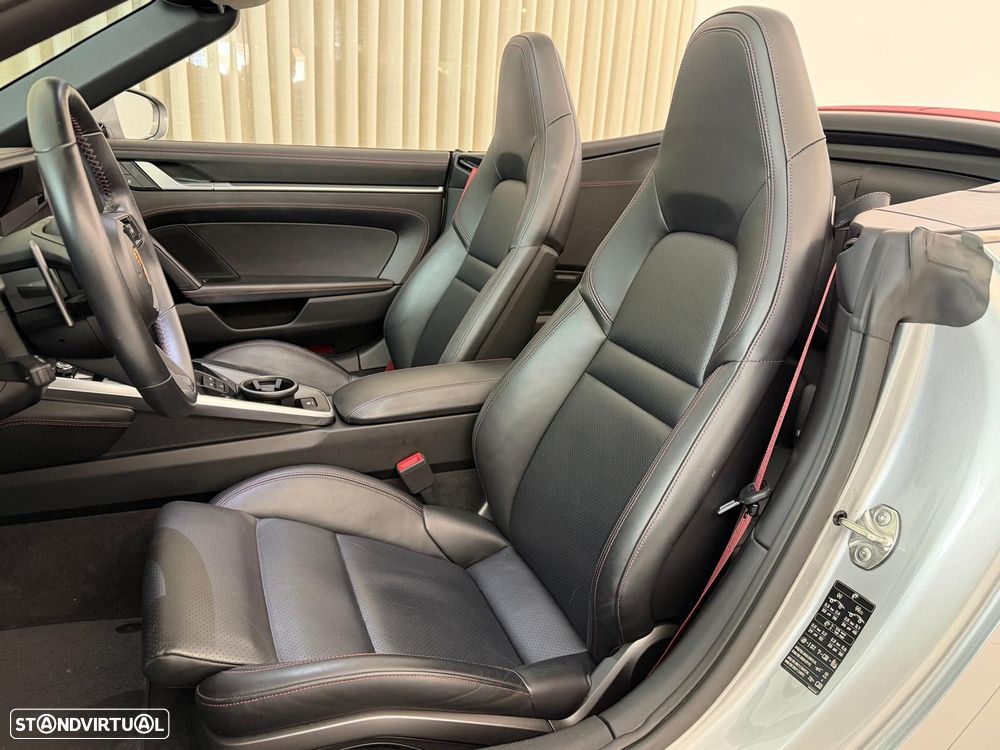 Porsche 911 (992) Carrera 4S Cabriolet PDK - 19