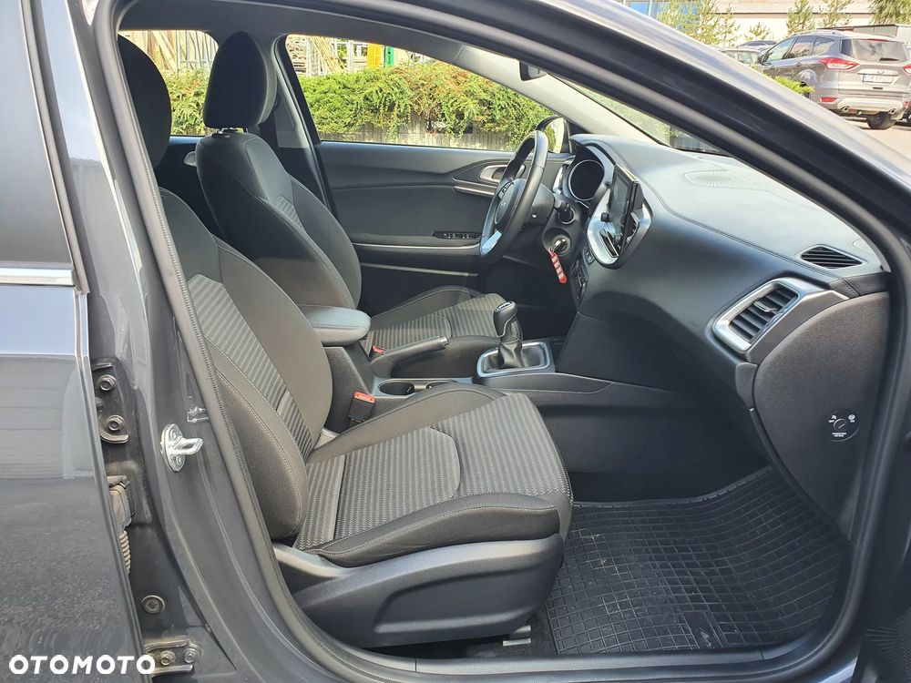 Kia Ceed 1.5 T-GDI M - 24