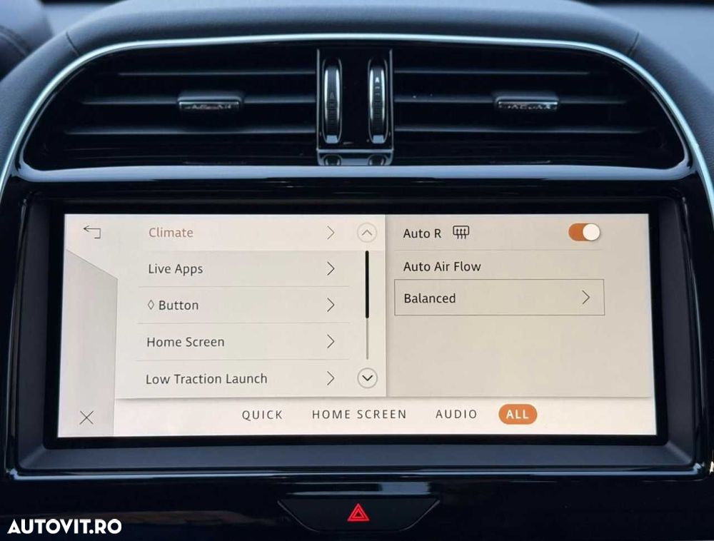 Jaguar XE D200 RWD MHEV R-Dynamic S - 36