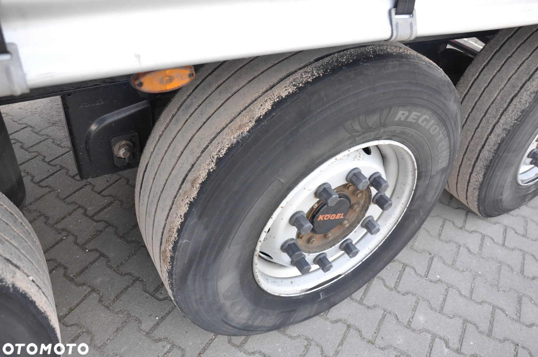 Kögel STANDARD PODNOSZONA OŚ NOVUM WAGA 6 240 kg - 17