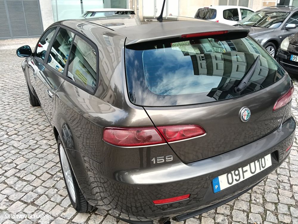 Alfa Romeo 159 Sportwagon 1.9 JTDm 16V Sportiva - 7