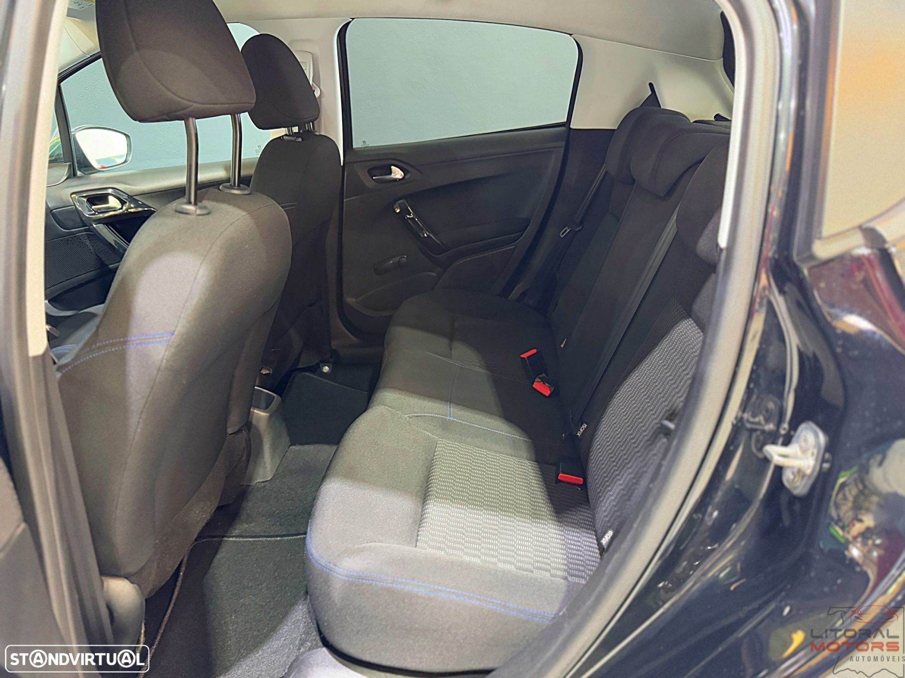 Peugeot 208 1.2 PureTech Style - 16