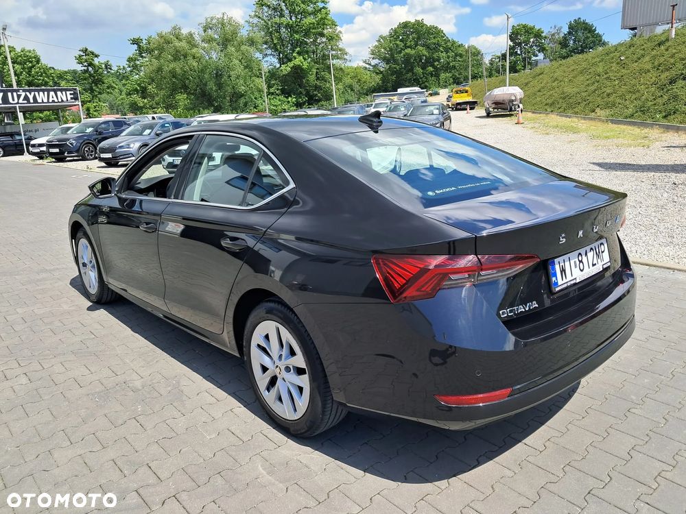 Skoda Octavia 2.0 TDI Ambition DSG - 4