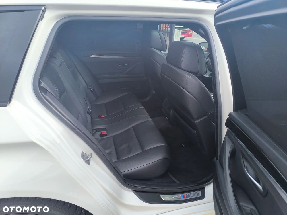 BMW Seria 5 535d Sport-Aut - 24