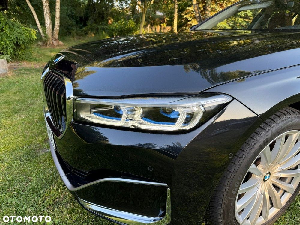 BMW Seria 7 - 12