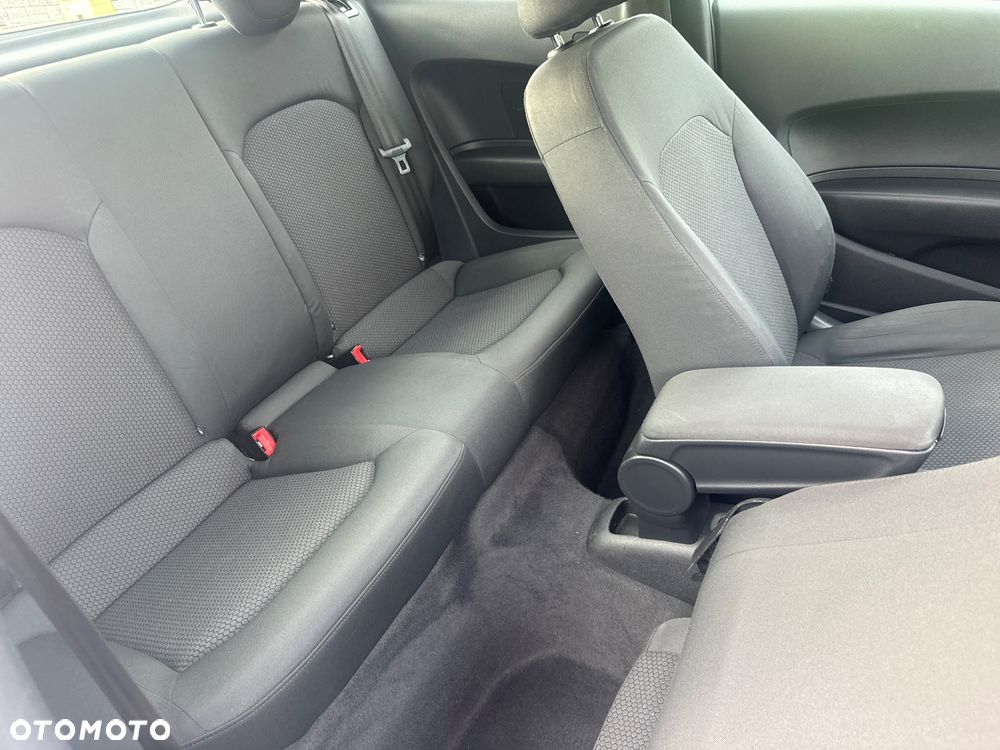 Audi A1 3-drzwiowe 1.6 TDI S line edition - 8