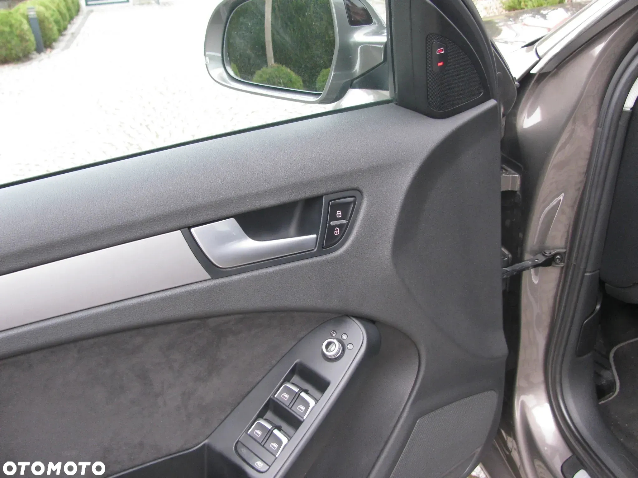 Audi A4 Avant 2.0 TDI DPF quattro Ambiente - 25
