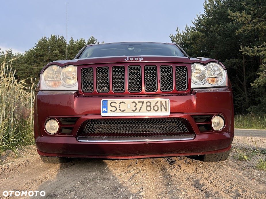 Jeep Grand Cherokee - 31