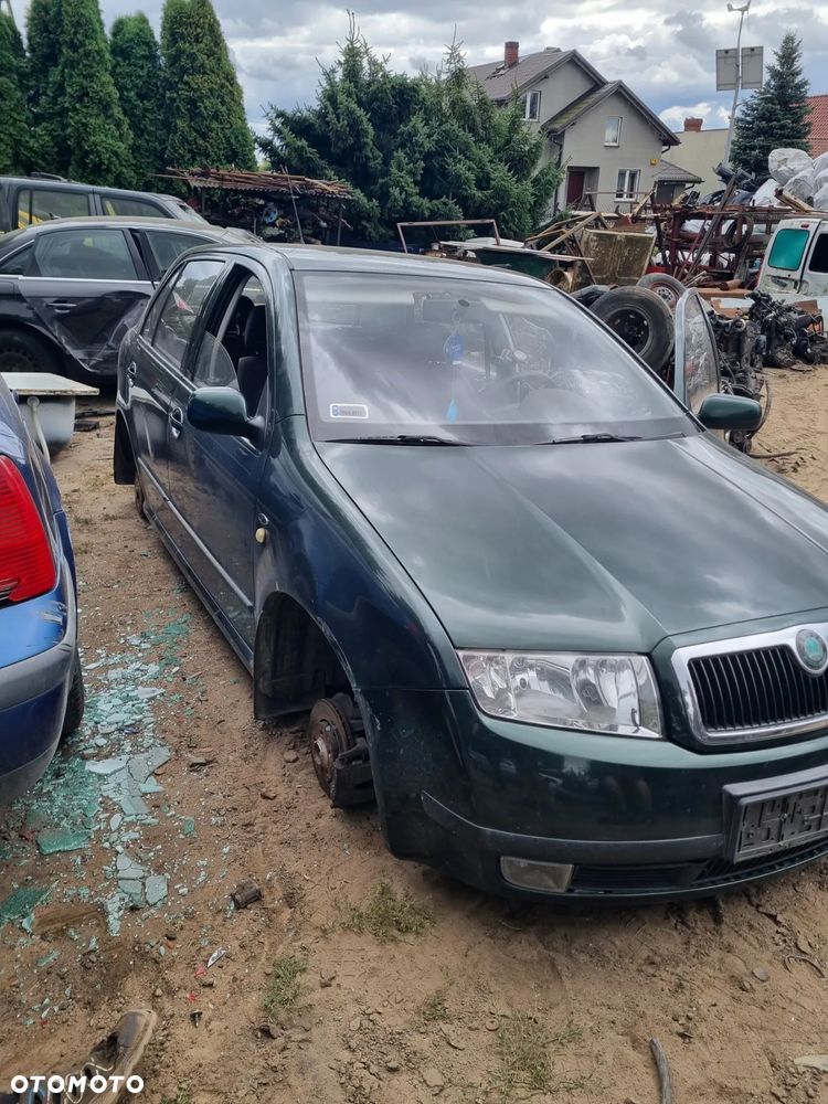 Skoda Fabia 2000r 1.4mpi AME lakier 9570 na części - 2