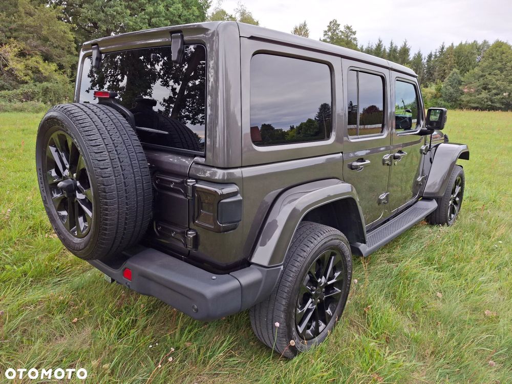 Jeep Wrangler - 8