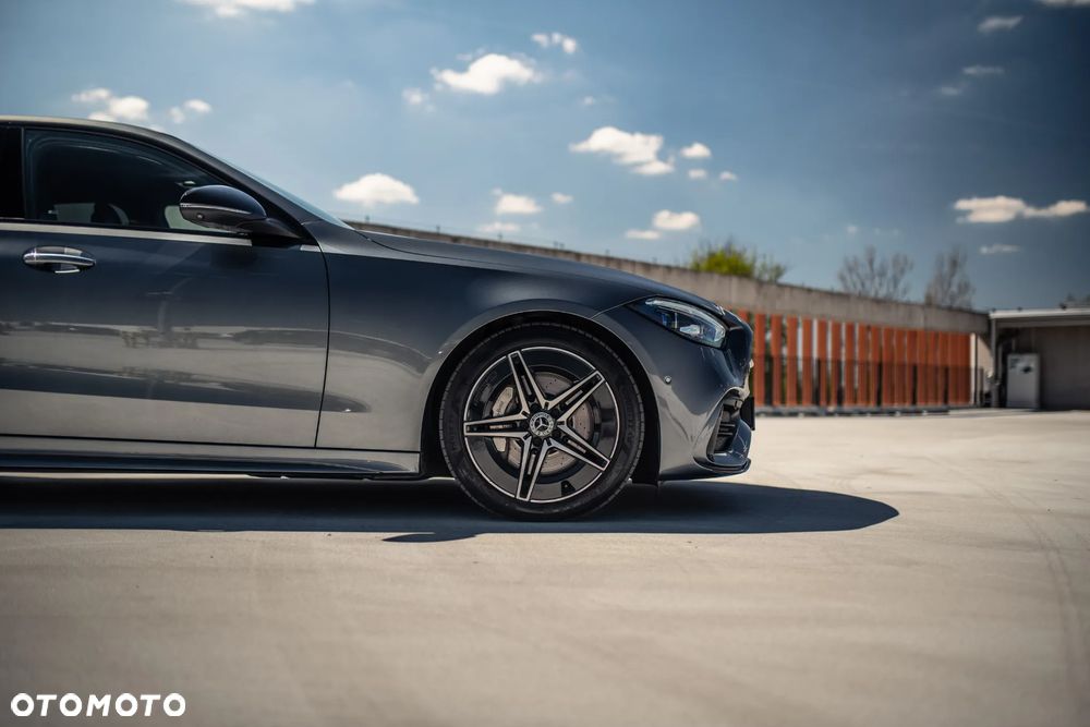 Mercedes-Benz Klasa C 220 d mHEV AMG - 2